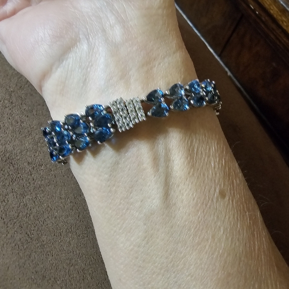 Genuine London Blue Topaz 💙 & White Topaz Bracelet in Sterling Silver! - Picture 4 of 6